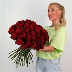 51 красная роза Эксплорер 50 см 2531