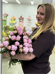 Букет из 25 пионов 6040
